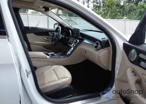 2016 Mercedes-Benz C 300 4Matic/Luxury 4Matic/Sport 4Matic from USA, damaged, VIN 55SWF4KB6GU149523